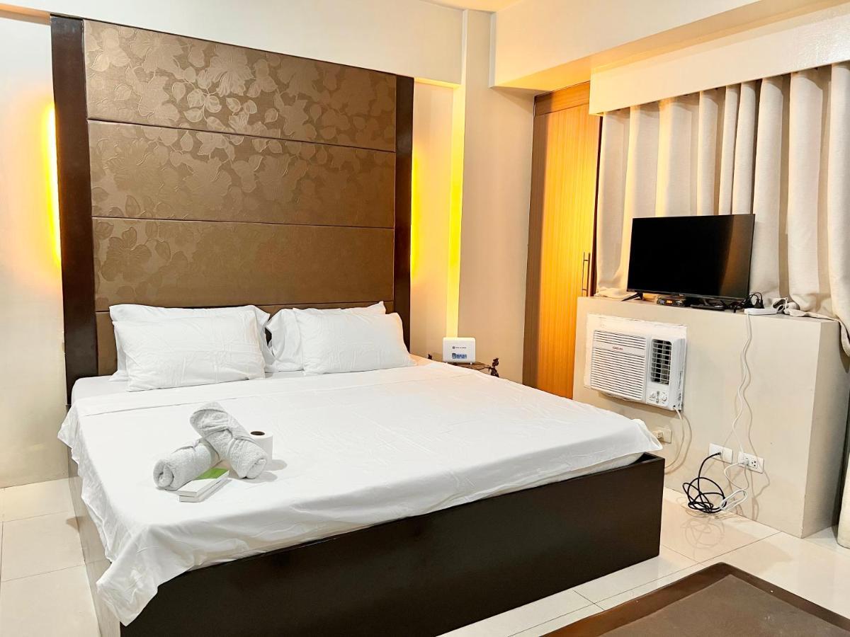 Kiel 5-Star Condo Hotel Across Naia Manila Airport Terminal 3 パサイ エクステリア 写真